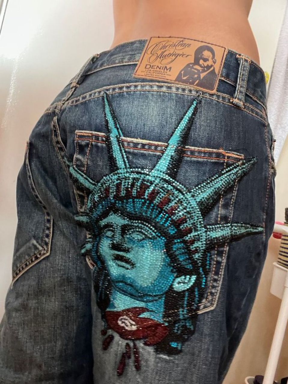 Y2k 2000s Statue of Liberty Di - огляд і ціна Embroidery Jeans Sakura