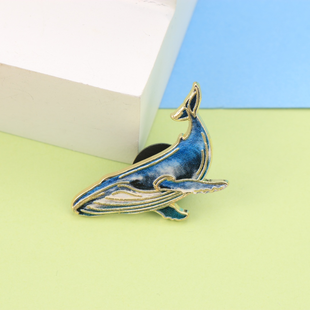 Gradient Blue Whale Enamel Pin - огляд і ціна Embroidery Whale