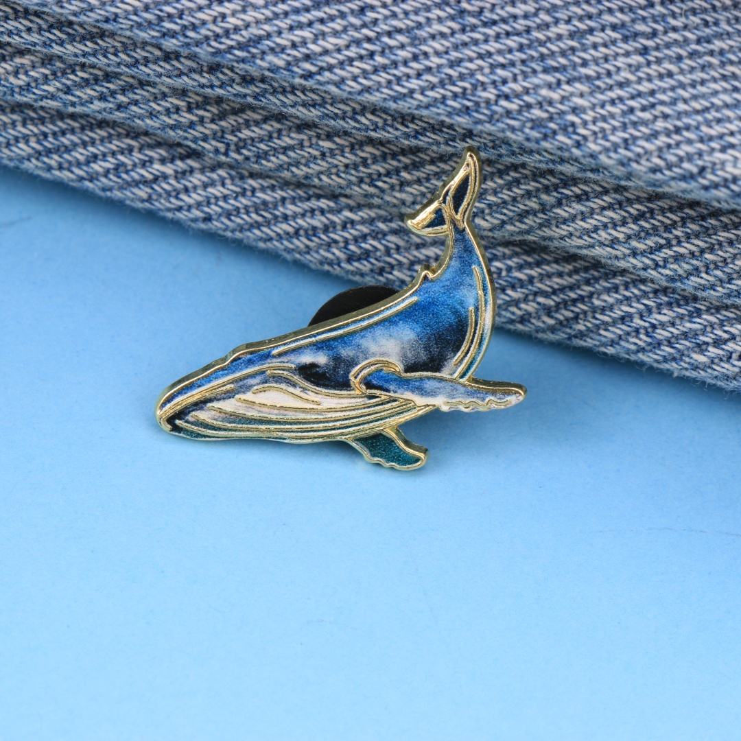 Gradient Blue Whale Enamel Pin - огляд і ціна Embroidery Whale