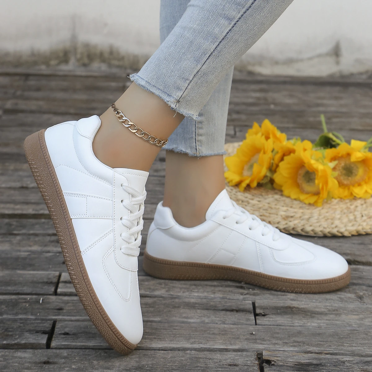 Ladies' casual white sports sh - огляд і ціна Embroidery White