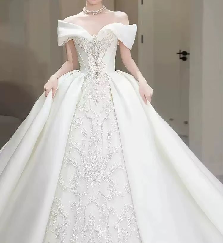 Chic Wedding Dresses Off Shoul - огляд і ціна Embroidery Beads