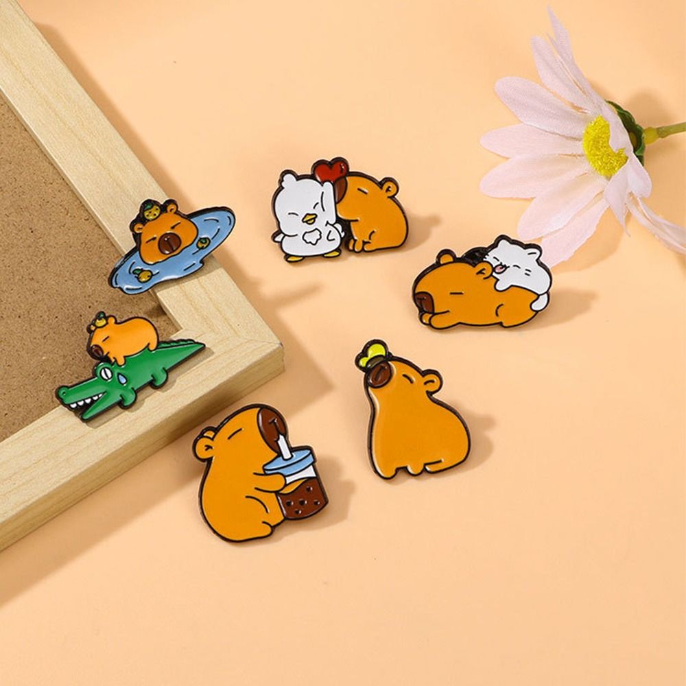 Cartoon Capybara Brooch Creati - огляд і ціна Embroidery Whale