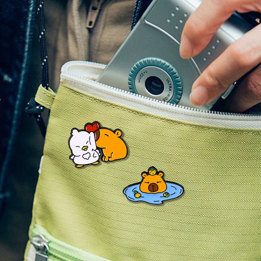 Cartoon Capybara Brooch Creati - огляд і ціна Embroidery Whale